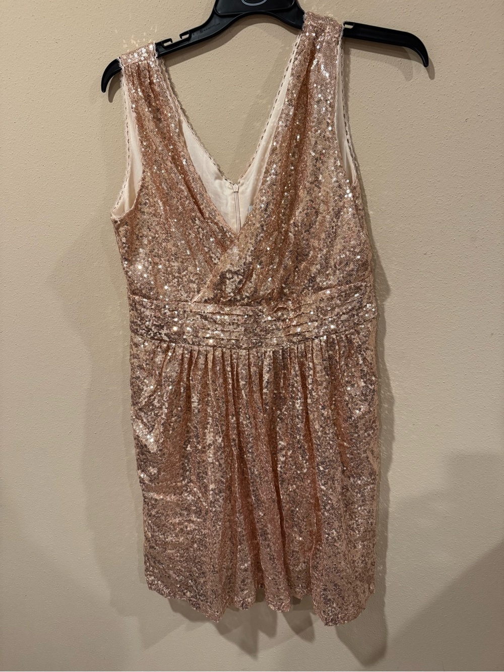 Sequin V-Neck Cocktail Dress in Rose Gold